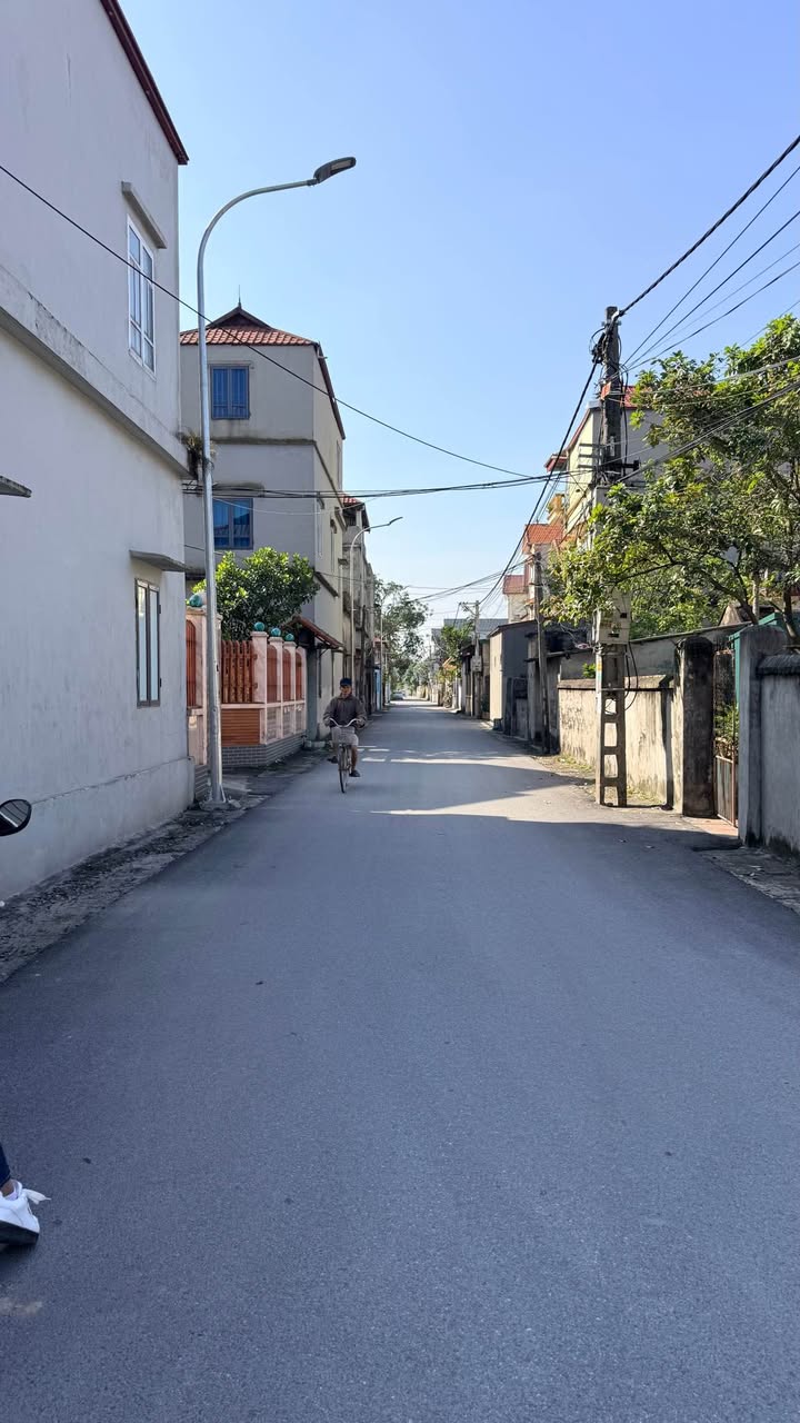 Đất nền góc trục chính Gia Cốc, Kiêu Kỵ 75m² giá 7 tỷ - Pháp lý rõ ràng!