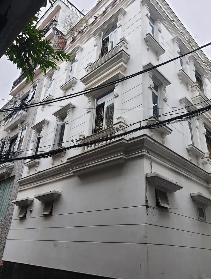 Mặt tiền đường Yên Thế, Tân Bình 112m² giá 35 tỷ - Dòng tiền cho thuê ổn định!