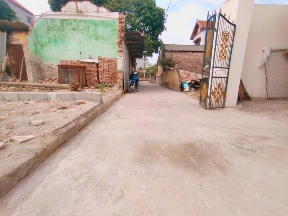 Đất ở Nghĩa Trụ, Văn Giang 64,6m² giá 3 tỷ - Ô tô vào tận đất!