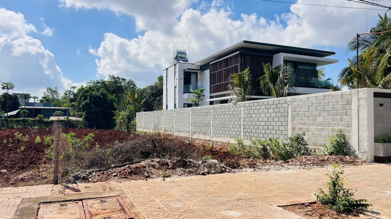 Đất nền Long Phước Bà Rịa 591m² - Sổ đỏ chính chủ, view biệt thự sang trọng!