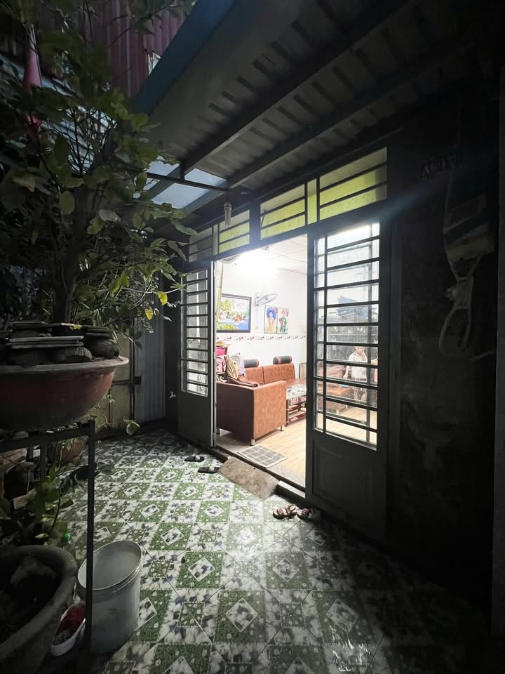 Nhà bán tại Vĩnh Lộc B, Bình Chánh, 44m² giá 950 triệu - Sân vườn rộng rãi, chính chủ!