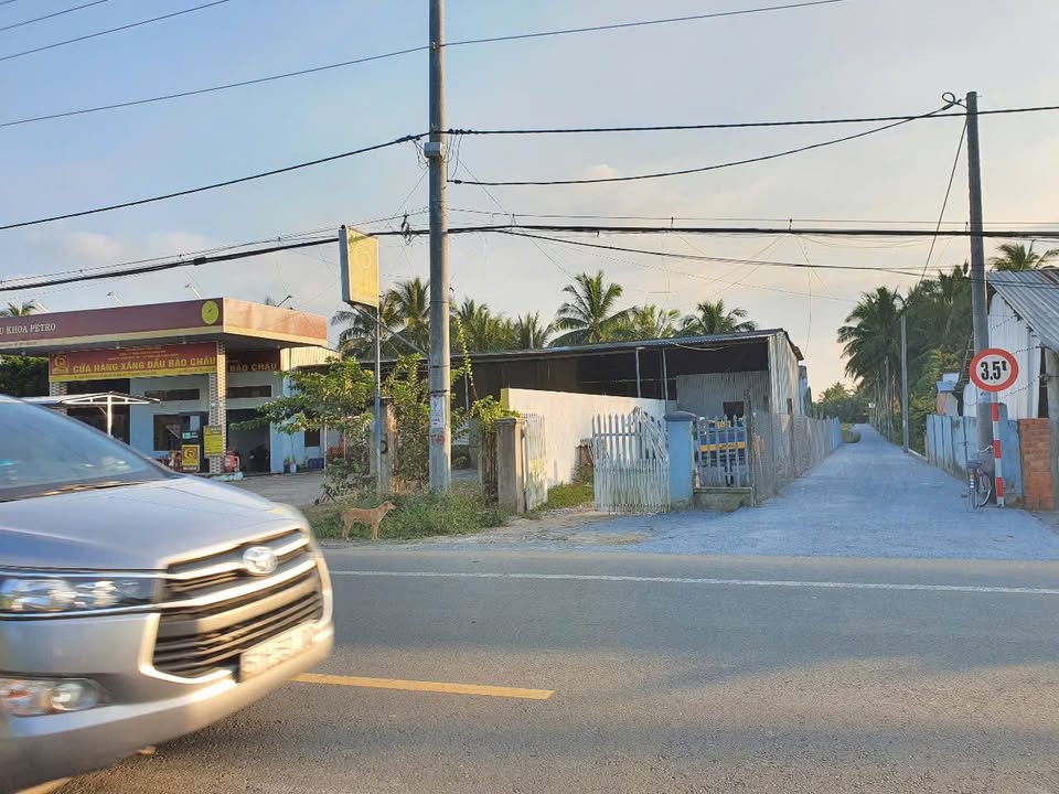 Đất nền mặt tiền Trần Văn Ẩn, Long Đức, 360m² - Giá chỉ 699 triệu!