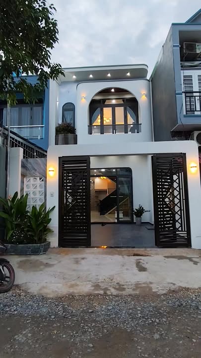 Nhà đẹp giá rẻ tại Đức Hòa, Long An 99m² - Thiết kế hiện đại, gần KCN!