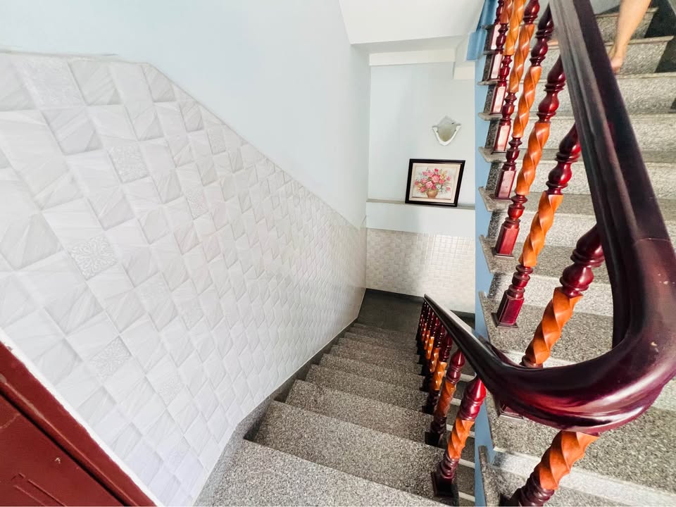 Căn hộ 4 tầng hẻm Đinh Tiên Hoàng Nha Trang 107m² giá 20+ tỷ - Đầu tư sinh lời ngay!