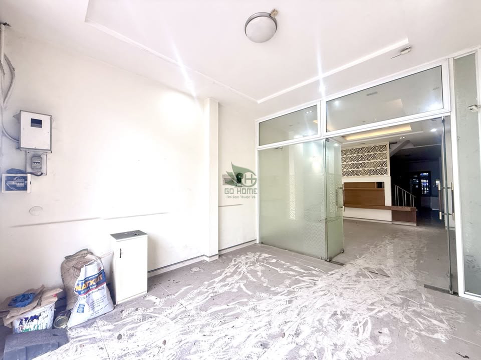 Nhà cho thuê 4 tầng có thang máy tại Vạn Thắng, Nha Trang – Giá 30 triệu/tháng