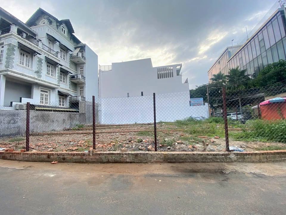 Đất nền Linh Trung 119m² giá 12.8 tỷ - Vị trí đắc địa, xây nhà phố lý tưởng!