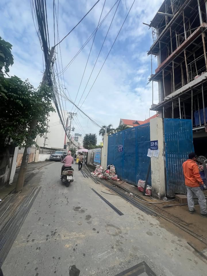 Bán Cặp Siêu Phẩm FrontHouse Hẻm Đường Phan Văn Hớn, Quận 12 - Có Thang Máy, Diện Tích 100.8m²!