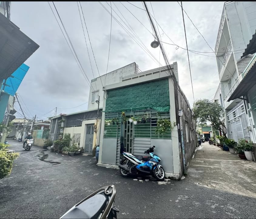 Nhà cấp lô góc hẻm xe hơi - Đường số 8, Linh Xuân 67m² chỉ 4.1 tỷ - Cơ hội đầu tư hấp dẫn!