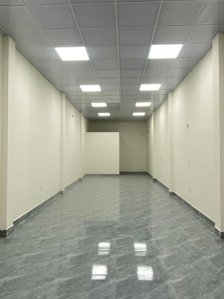 Nhà cho thuê tại Tái Định cư A51 Vĩnh Niệm, 60m² - Mặt tiền rộng, kinh doanh thuận lợi!