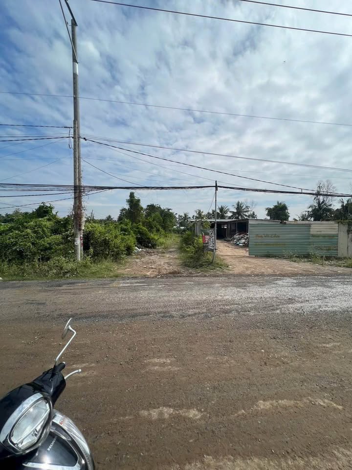 Đất thổ cư mặt tiền Đan Thanh Hiệp, Bến Lức 297m² giá 6.8 tỷ - Đầu tư sinh lời ngay!