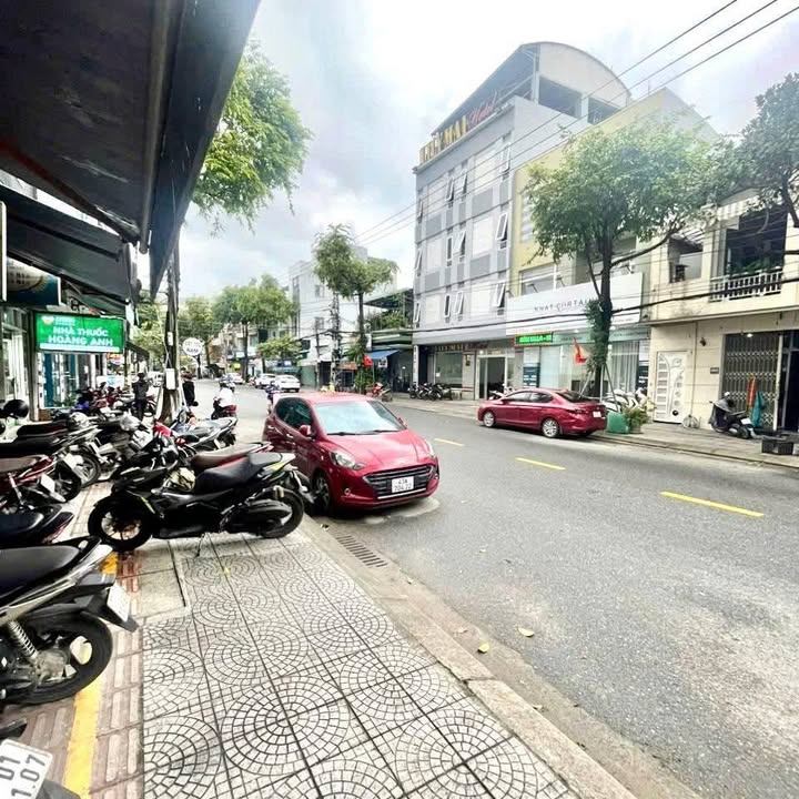 Đất mặt tiền Núi Thành Đà Nẵng 84m² giá 10 tỷ - Tặng nhà 2 tầng cho thuê 10 triệu/tháng!