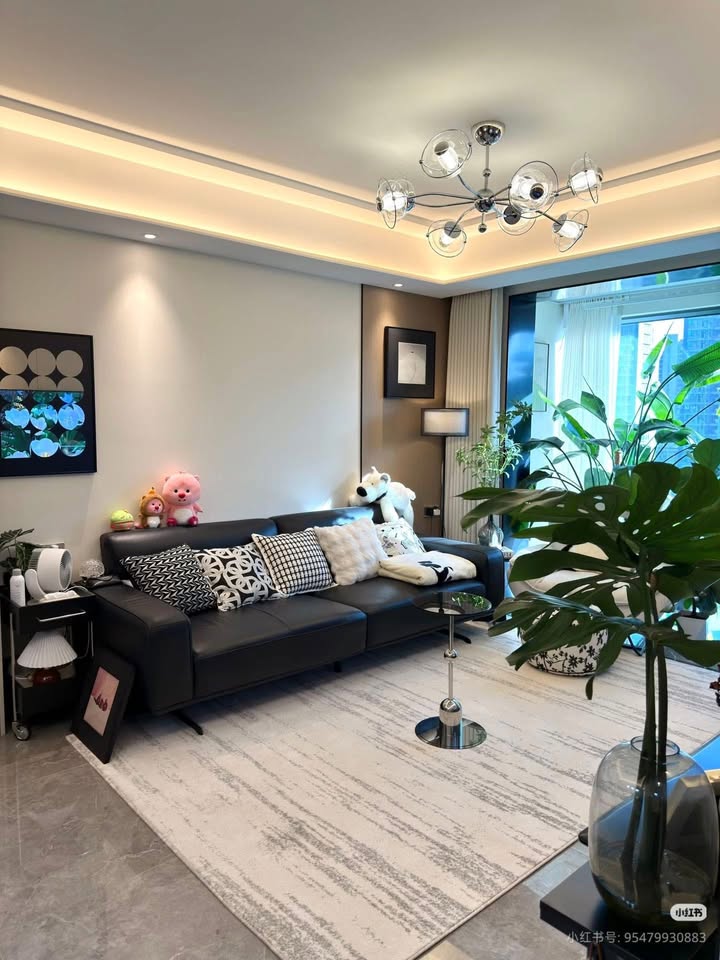 Căn hộ Tập thể Hoàng Quốc Việt Cầu Giấy 75m² - Nhà lô góc đầy đủ nội thất!