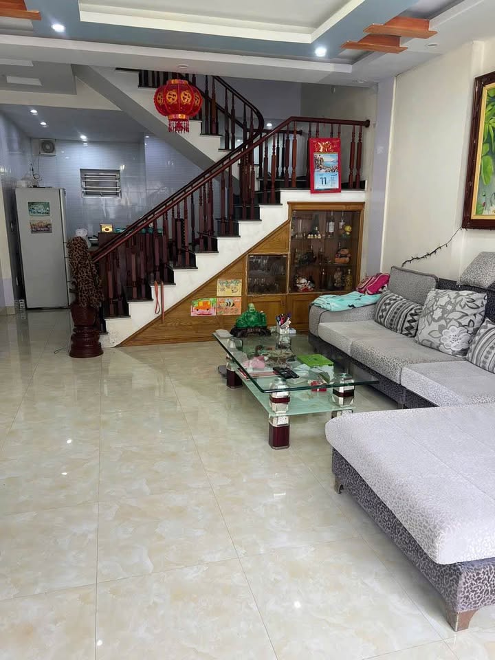 Nhà 3 Tầng Hồng Hải Hạ Long 67m² giá 4 tỷ - Đối diện chợ Cột 3!