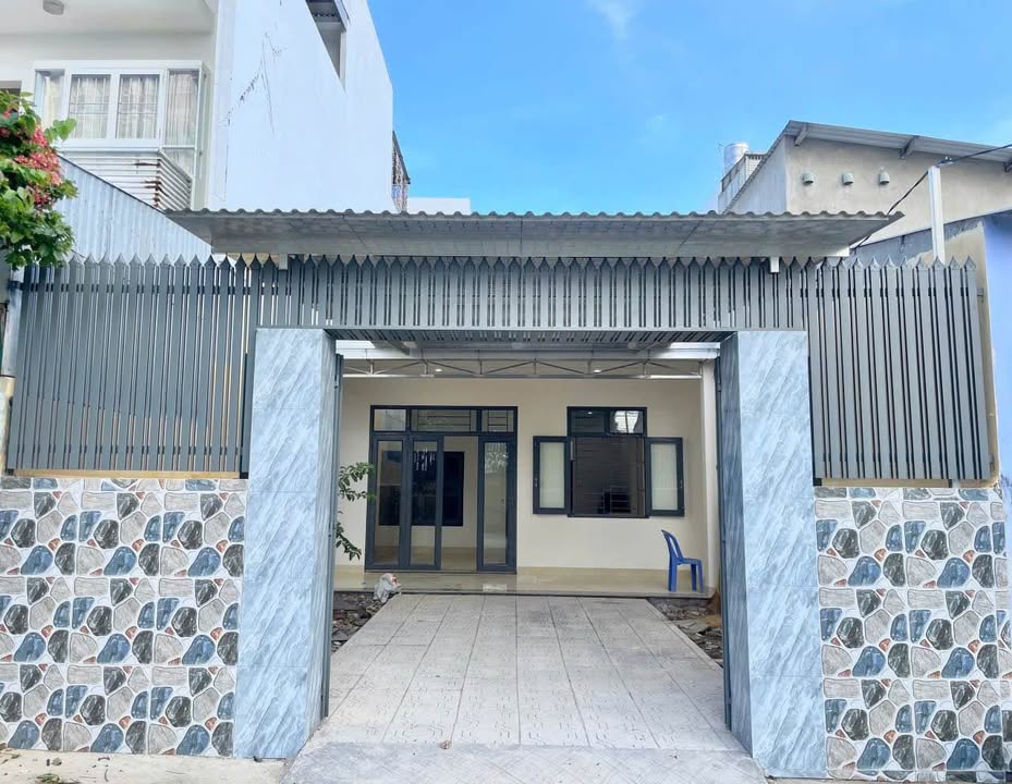 Nhà nguyên căn tại Sử Hy Nhan, Nha Trang 100m² - Thuận tiện sinh hoạt, chỉ việc vào ở!