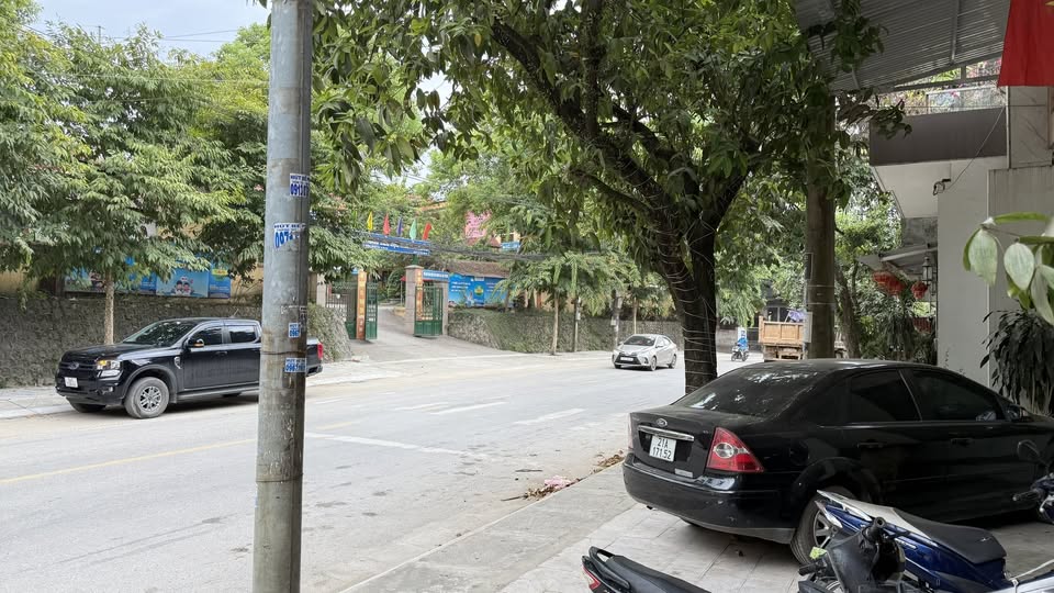 Nhà 3 tầng 663m² tại Phường Yên Bái - Sổ đỏ chính chủ, pháp lý rõ ràng!