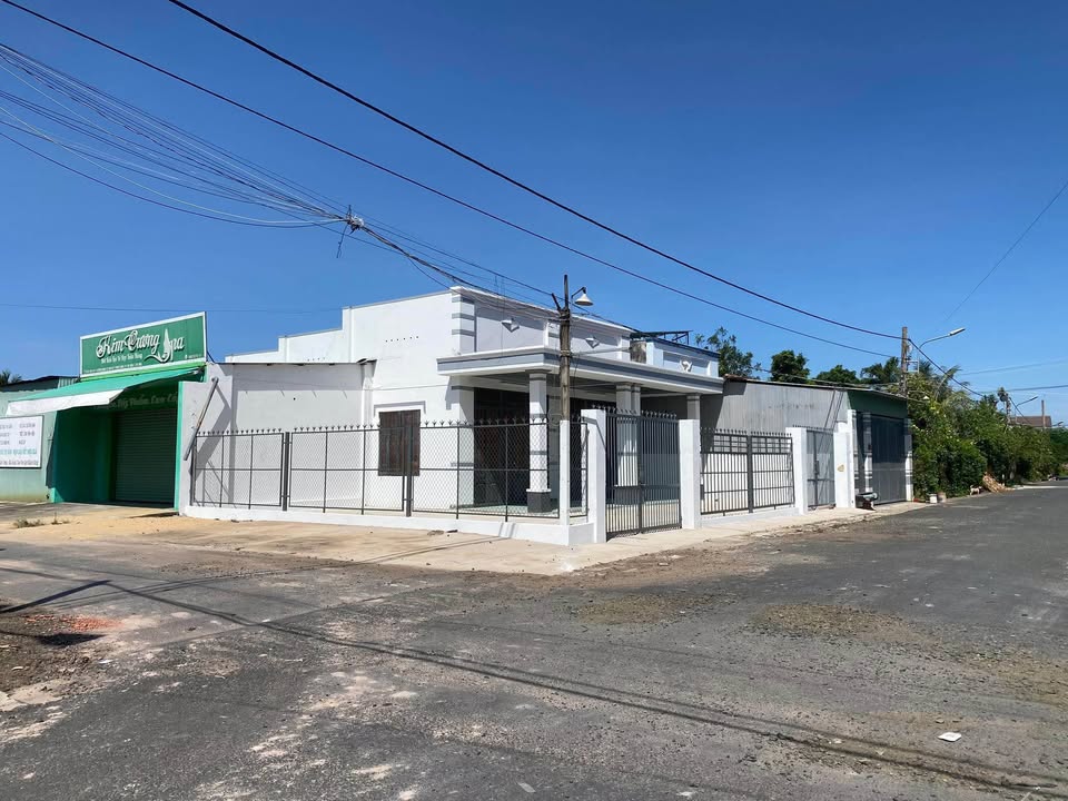 Nhà bán khu phố Ninh Lợi, Tây Ninh - Diện tích 280m², Giá chỉ 220 triệu!