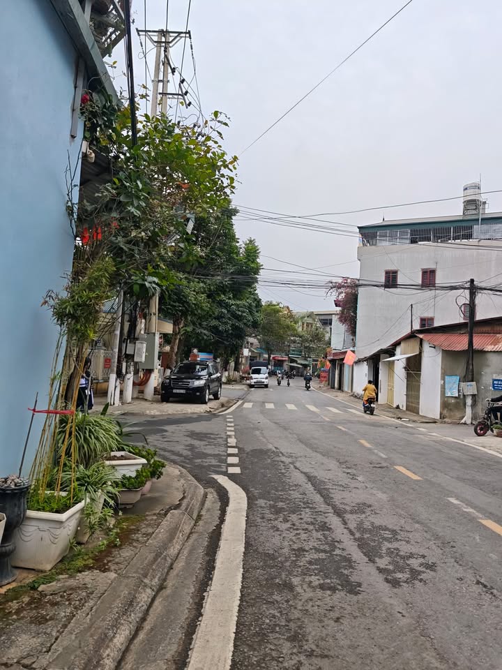 Dãy trọ 9 phòng Tô Hiệu, Sơn La 236m² giá 1.7 tỷ - Đầu tư sinh lời ngay!