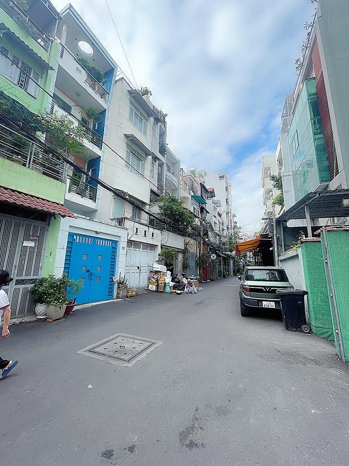 Nhà riêng 4 tầng hẻm xe hơi Cao Thắng, Q.10, 53m² - Nhà đẹp, giá chỉ 12.8 tỷ!