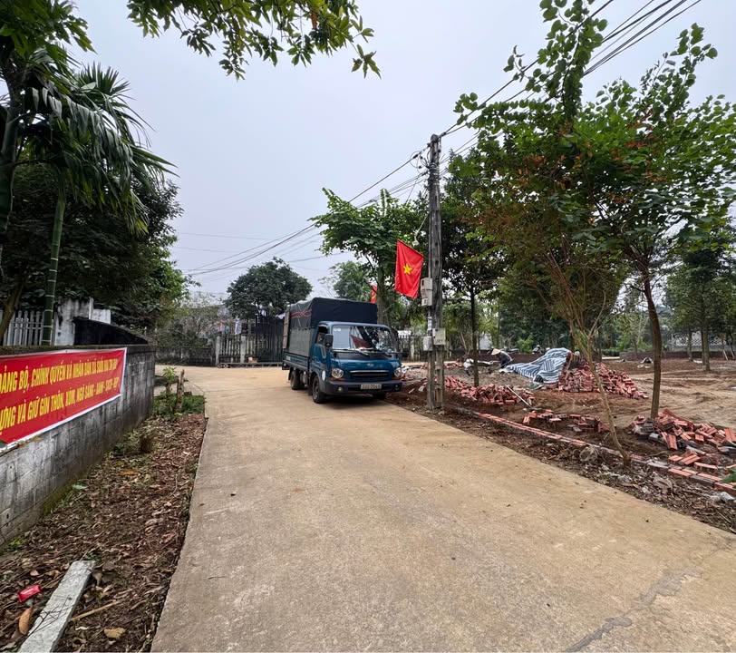 Đất nền thôn 2, Ba Trại, Ba Vì 566m² giá 4 tỷ - Đầu tư lý tưởng!