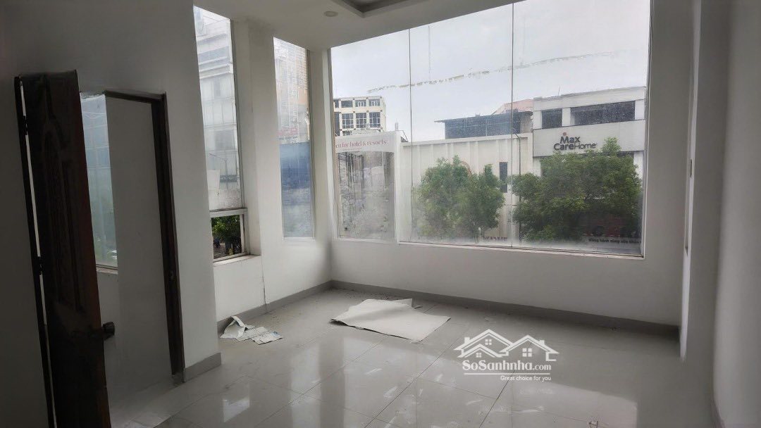Nhà mặt tiền Nguyễn Văn Trỗi, Phú Nhuận 24.3m² giá 50 triệu - Vị trí đẹp hiếm có!