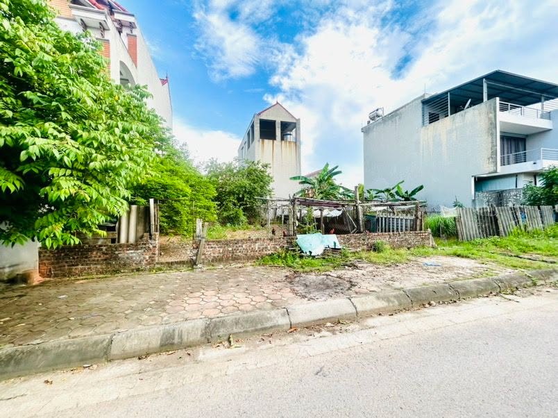 Đất thổ cư Tiên Dược Sóc Sơn 180m² - Mặt tiền rộng, vị trí trung tâm!