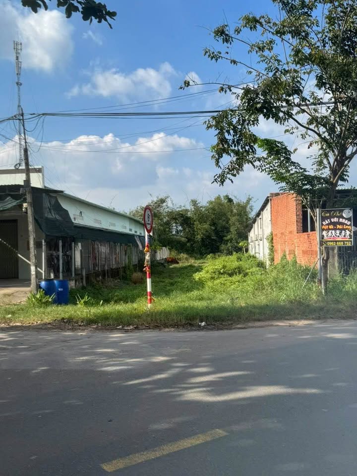 Đất nền mặt tiền Hương Lộ 2, Trảng Bàng, Tây Ninh 1264m² giá 2.7 tỷ - Đầu tư sinh lời cao!