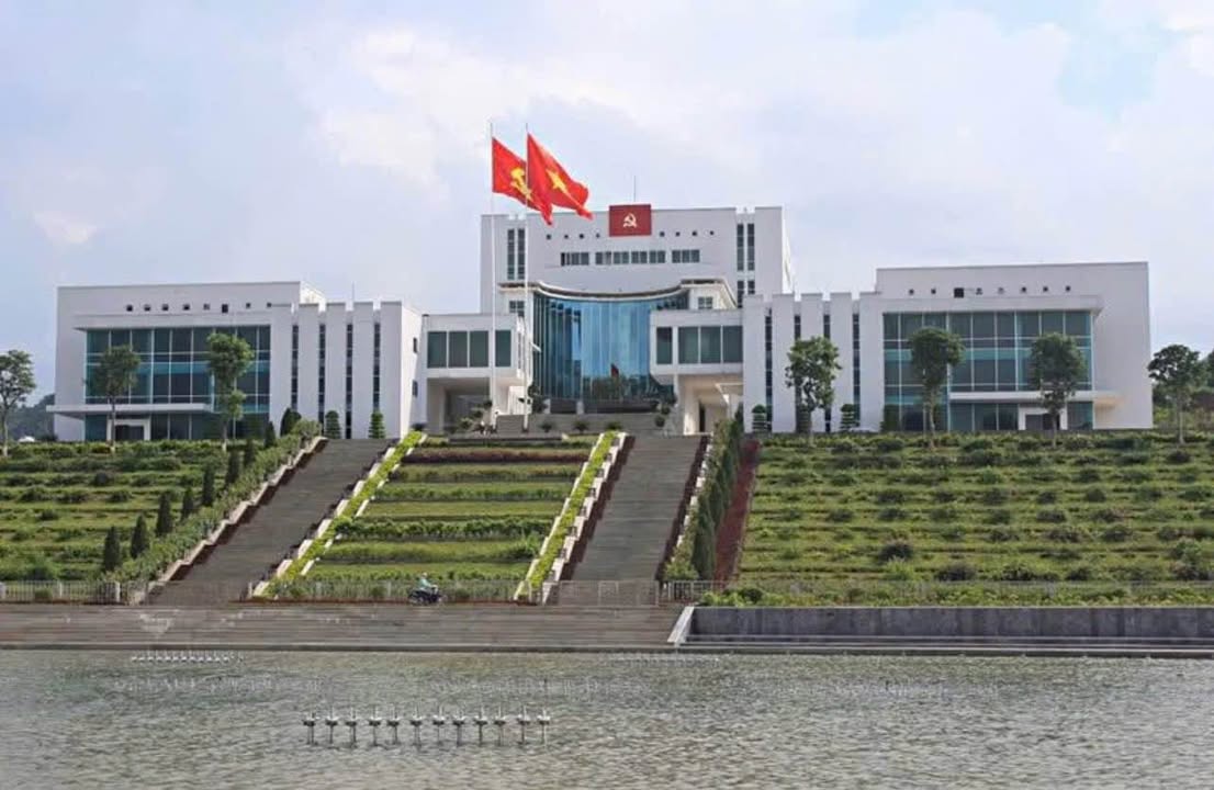 Nhà cấp 4 mặt tiền đường 30/4, Lào Cai 110m² giá 3 tỷ - Cơ hội kinh doanh đắc địa!