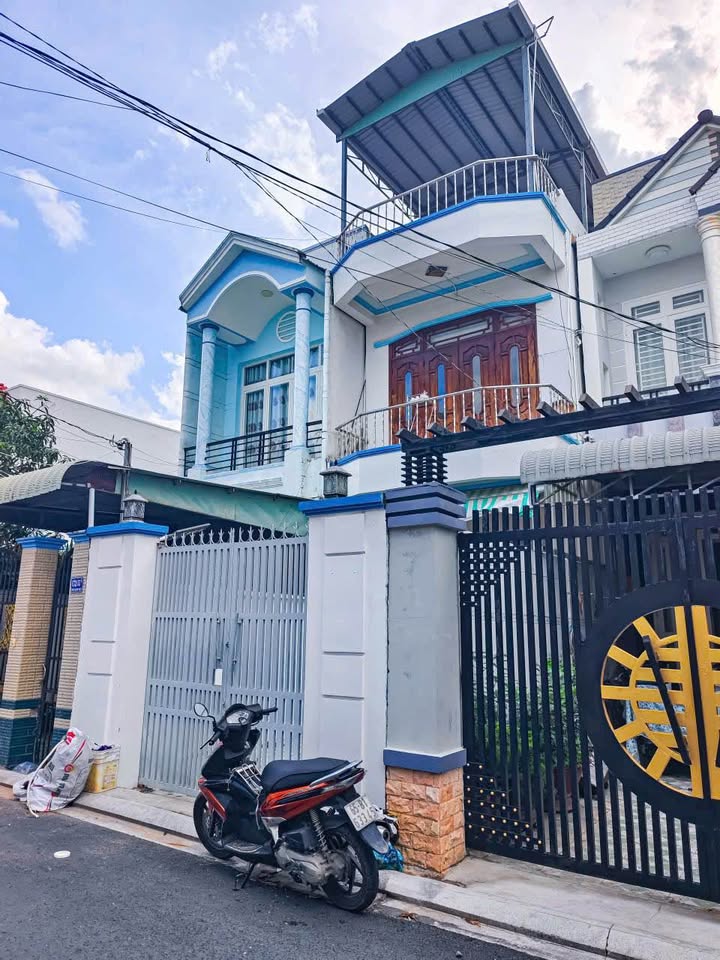 Nhà trệt lầu 128m² đường Trần Quang Diệu giá 4.5 tỷ - Gần chợ, ô tô vào nhà!