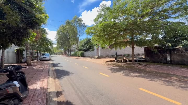 FrontHouse mặt đường Nguyễn Chí Thanh, Ea Drăng 130m² giá 3.39 tỷ - Đầu tư sinh lời ngay!