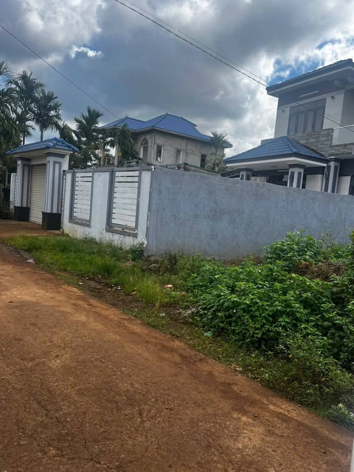 Đất nền Cuôr Đăng Cư M'gar 270m² giá 920 triệu - Tiềm năng kinh doanh vượt trội!