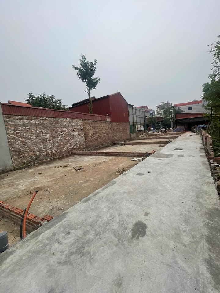 Đất nền Hương Mạc, Từ Sơn 42.2m² giá 1 tỷ - Sổ đỏ chính chủ, đầu tư sinh lời!