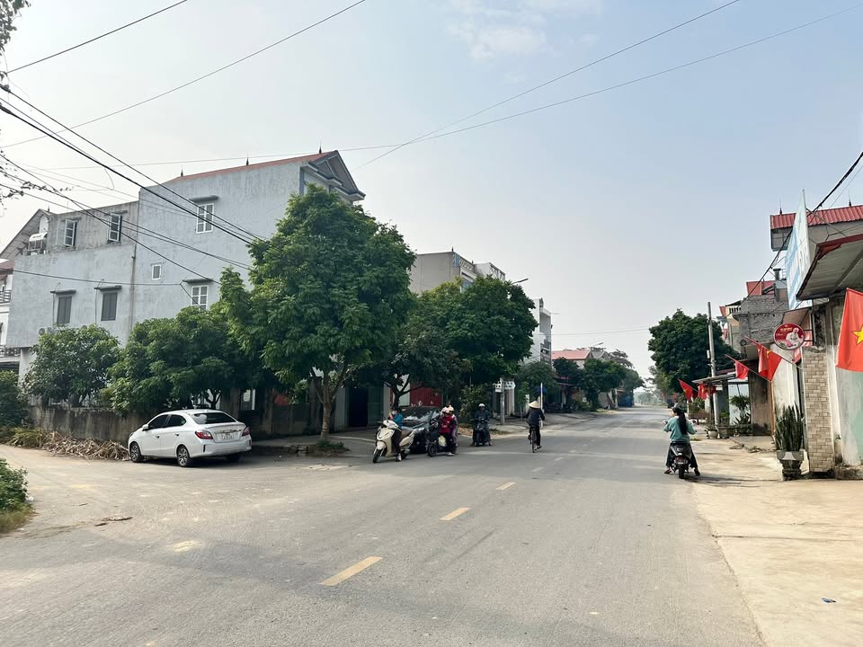 Đất nền Đức Giang 108m² giá 1 tỷ - Cơ hội đầu tư tuyệt vời!