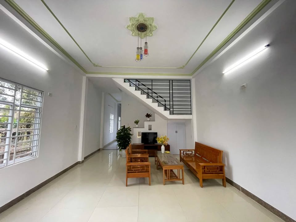 Nhà 2 tầng 120m² tại Hòa Xuân, 3 phòng ngủ - Chỉ 3.1 tỷ VND!