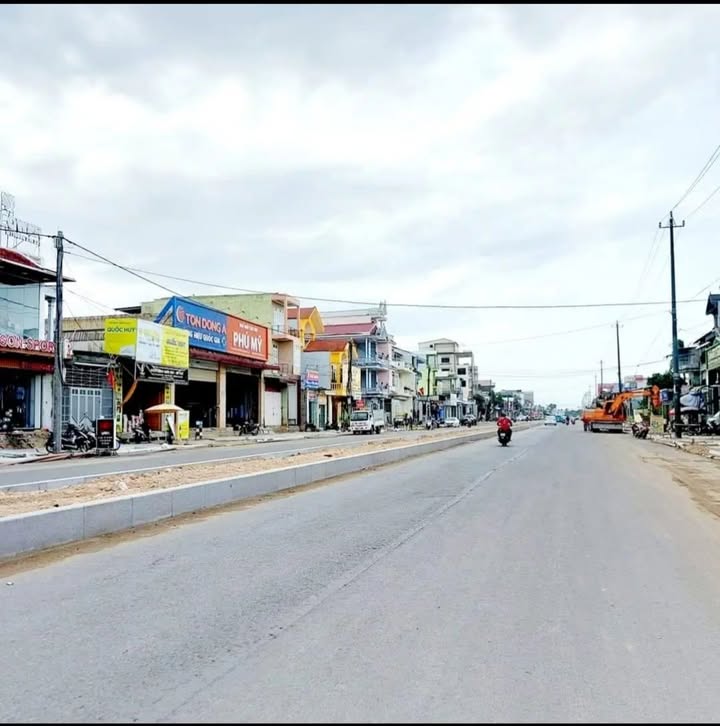 Mặt tiền kinh doanh Phạm Văn Đồng Huế 90m² giá 9 tỷ - Cơ hội đầu tư hấp dẫn!