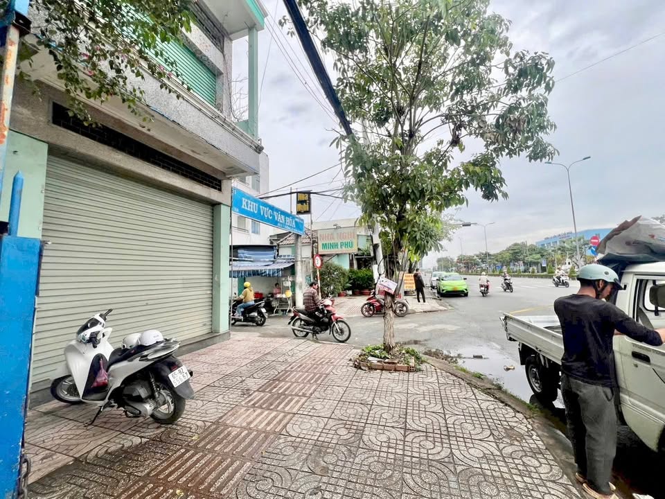 Nhà cho thuê 2 mặt tiền Lê Hồng Phong 140m² giá 15 triệu - Đối diện cảng Hoàng Diệu!