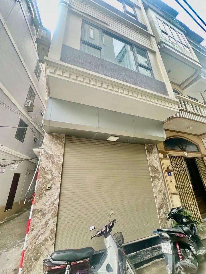 Nhà 5 tầng Cầu Diễn 45m² giá 13.75 tỷ - Lô góc thoáng mát, ô tô đỗ cửa!