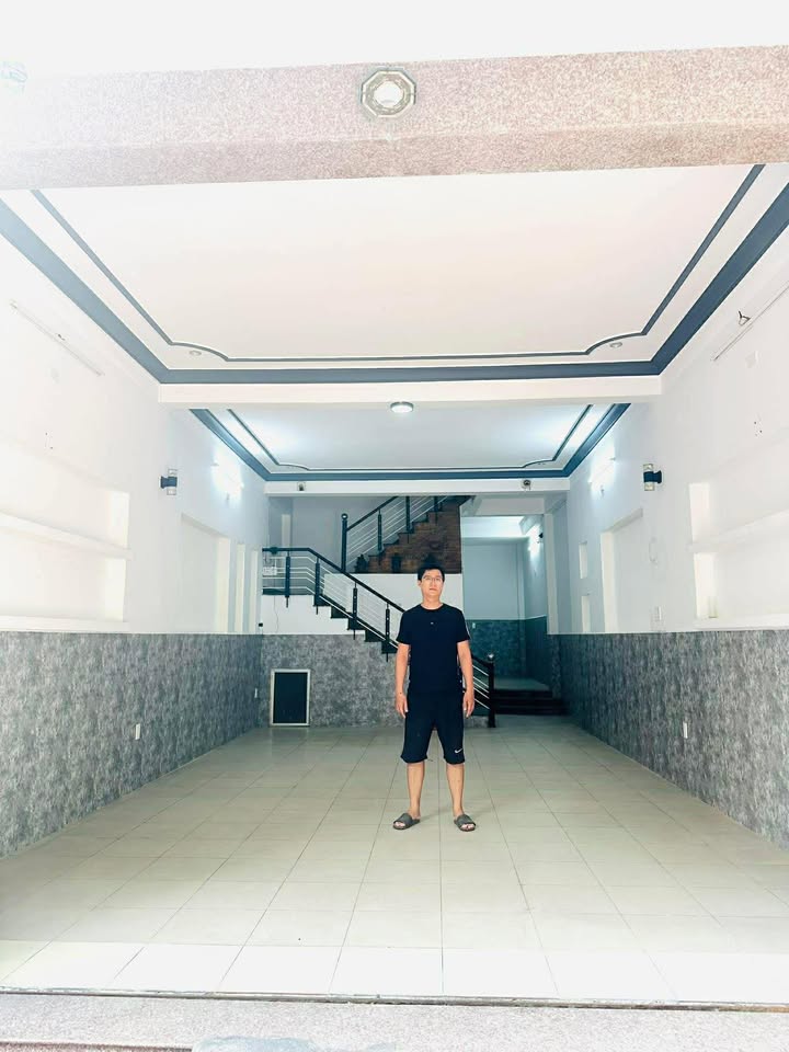 Nhà cho thuê 2 tầng mặt tiền Bế Văn Đàn 75m² giá 13 triệu - Vị trí trung tâm Đà Nẵng!