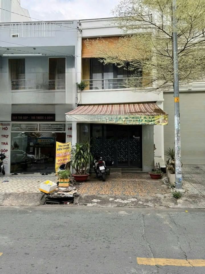 Nhà mặt tiền nội bộ P4 Q8 48m² giá 15 triệu - Thích hợp ở và kinh doanh online!