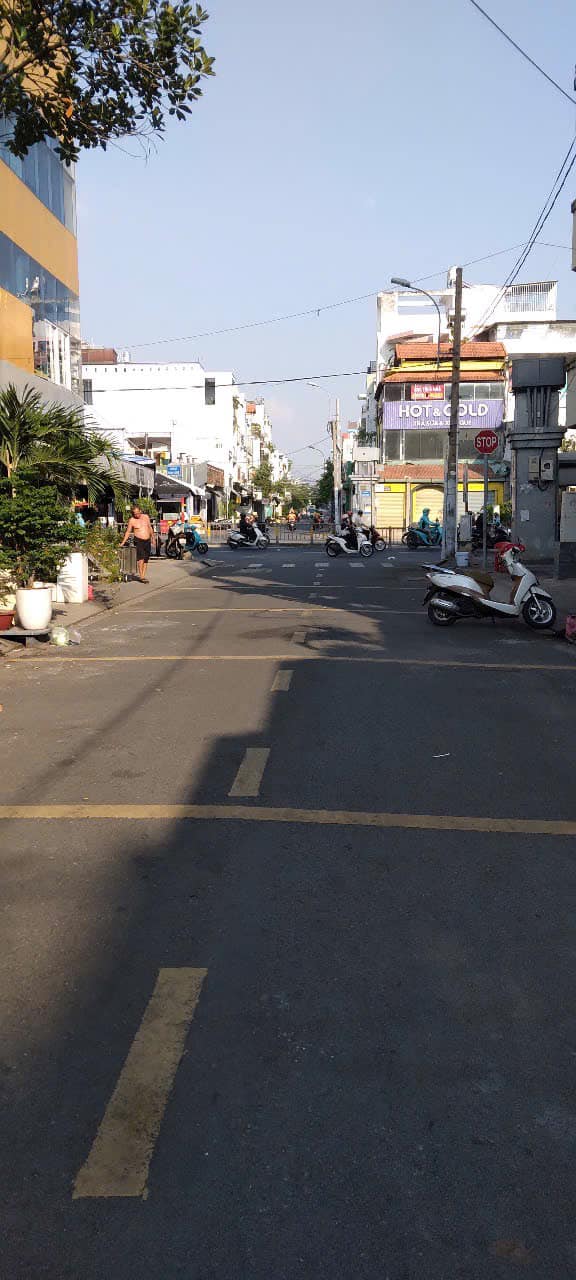 Nhà nguyên căn hẻm Phạm Thế Hiển, quận 8, 40m² giá 7 triệu - Yên tĩnh, thoáng mát!