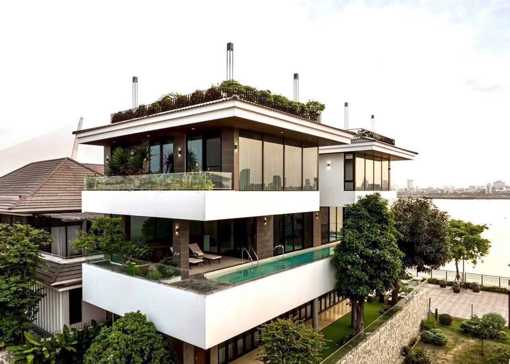 Biệt thự Euro Villa 1 Đà Nẵng 300m² giá 125 tỷ - View trực diện sông Hàn!