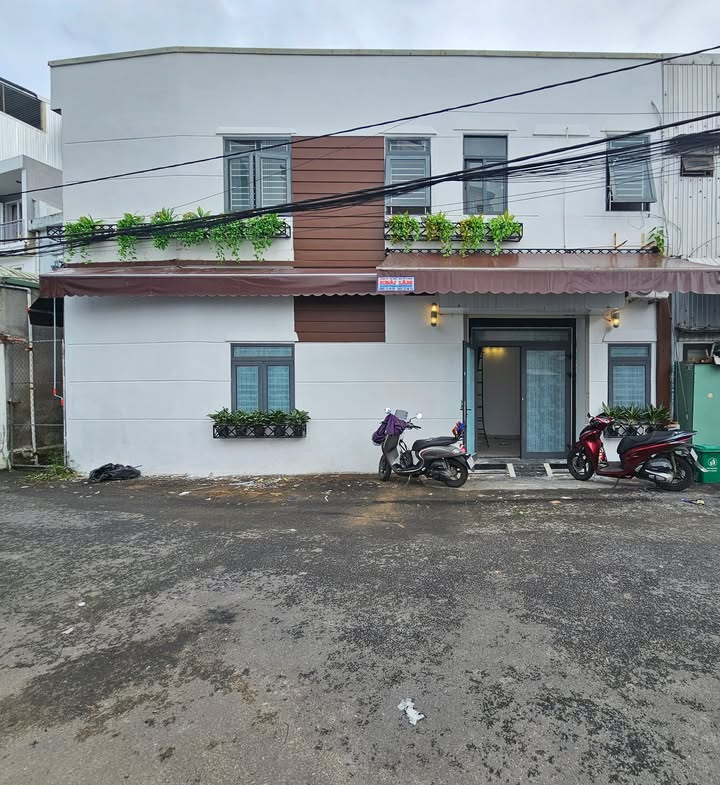 Nhà 2 Tầng Trần Thái Tông, 40m² giá 3 tỷ - Sẵn sàng ở ngay!