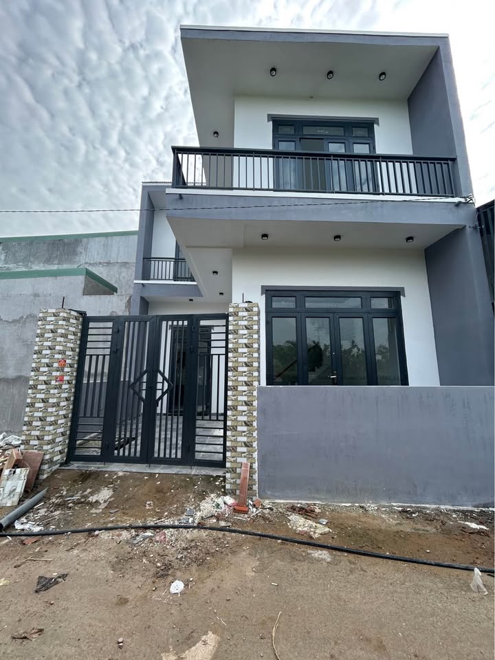 Biệt thự mini sân vườn Thạnh Phú 98m² giá 2.05 tỷ - Thiết kế tùy chỉnh theo nhu cầu!