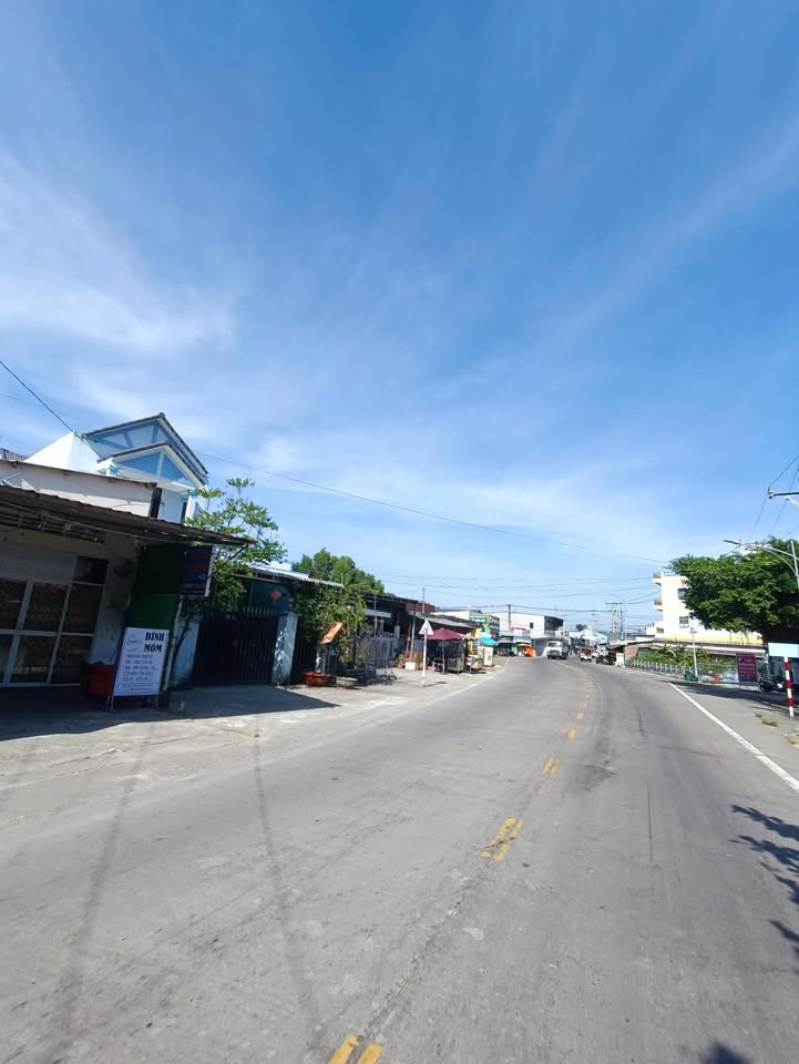 Đất góc 2 mặt tiền đường Bến Tràm, Phú Quốc 215m² giá 4 tỷ - Cơ hội đầu tư tuyệt vời!