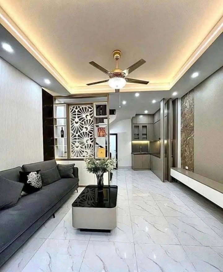 Nhà đẹp Liên Mạc 30m² giá 5.8 tỷ - Vị trí đáng sống, ô tô đỗ cổng!