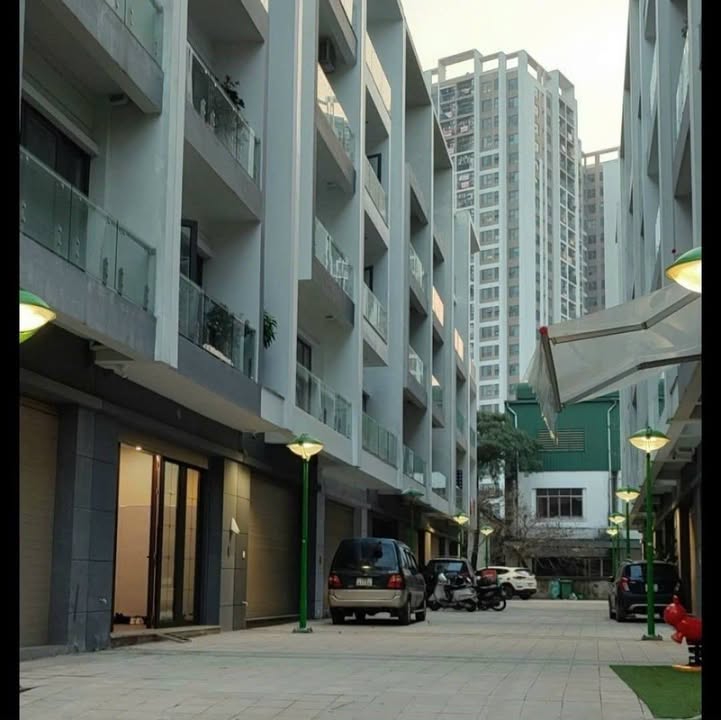 Shophouse T&T Tower Định Công 75m² giá 30 triệu - Ô tô đỗ thoải mái!