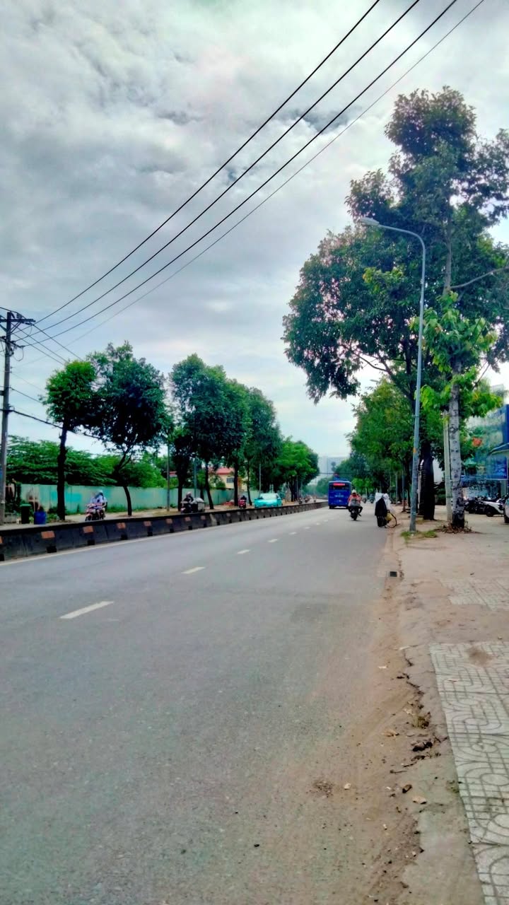 Mặt tiền kinh doanh đa ngành nghề đường Lê Thị Riêng, Q.12, giá 14.5 tỷ - Cơ hội đầu tư hấp dẫn!