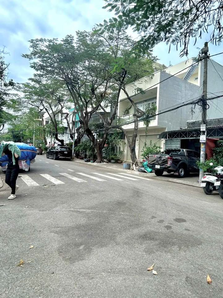 Nhà Tân Quy Đông, P.Tân Phong, Q.7 diện tích 108m² giá 12 tỷ - Vị trí an ninh, tiện ích đầy đủ!