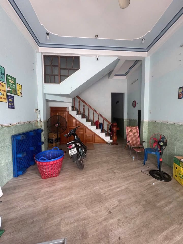Nhà mặt tiền 2/4 Nha Trang 54m² giá 10 triệu - Phù hợp kinh doanh đa dạng!