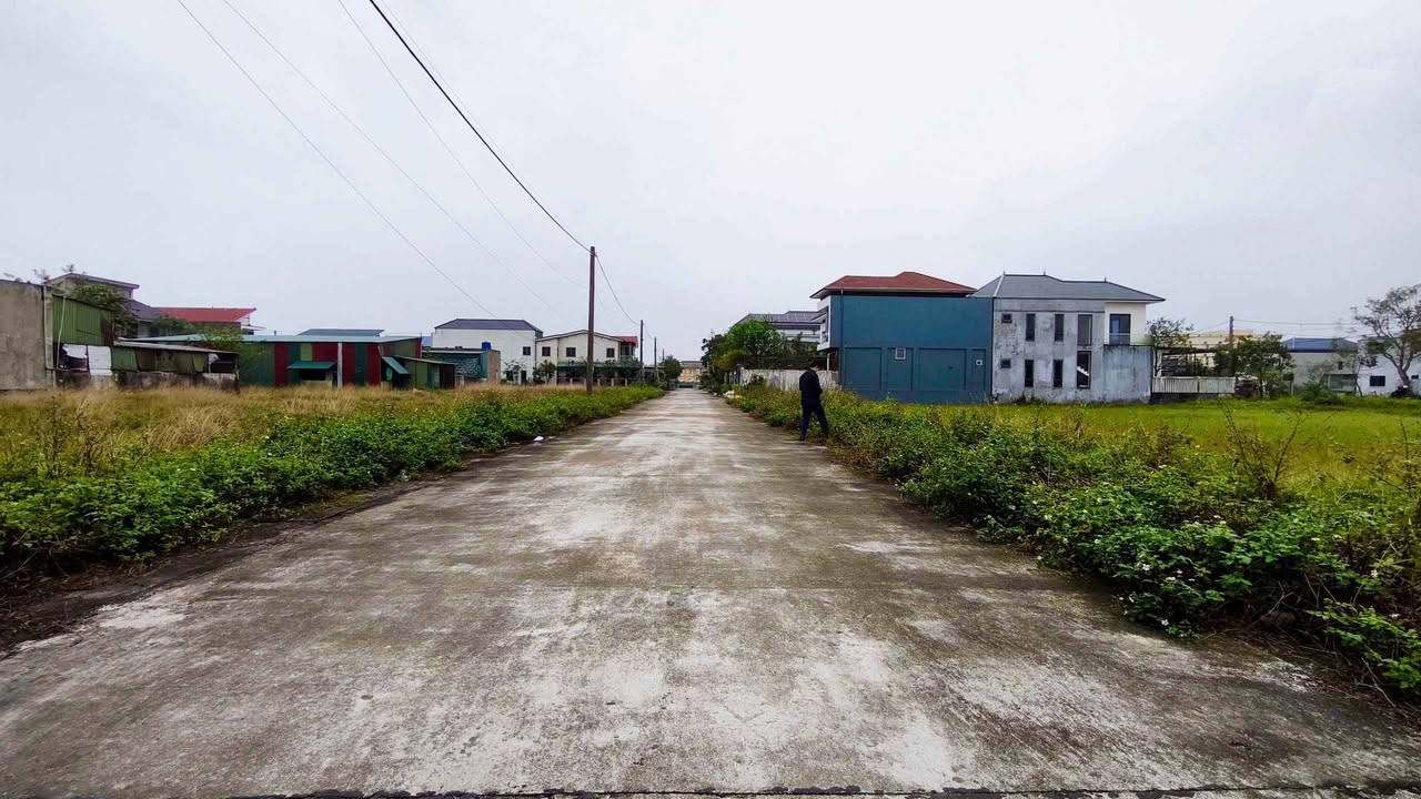 Đất nền Thạch Long, Hà Tĩnh 149.7m² giá 2.3 tỷ - Tiện ích đầy đủ, giao thông thuận lợi!