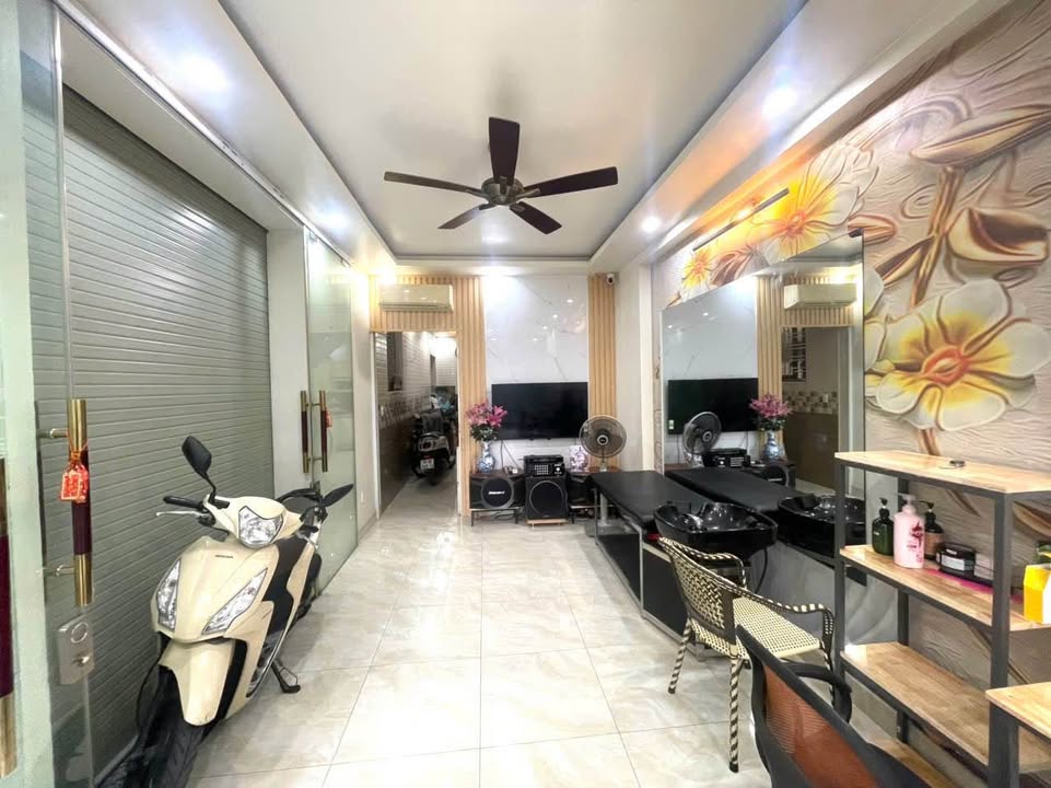 Nhà 4 tầng đường Hùng Duệ Vương, Thượng Lý, Hải Phòng giá 4.55 tỷ - Dọn vào ở ngay!